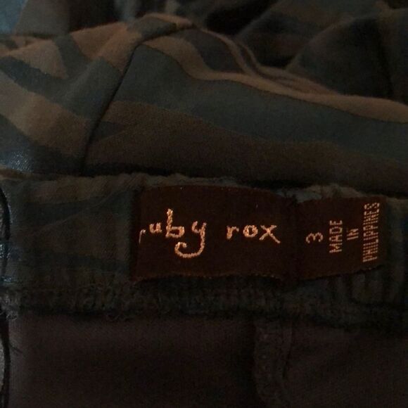 Ruby Rox  - Picture 4 of 4